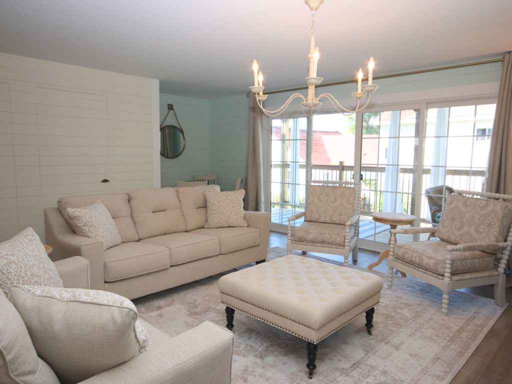 Main Bedroom Balcony