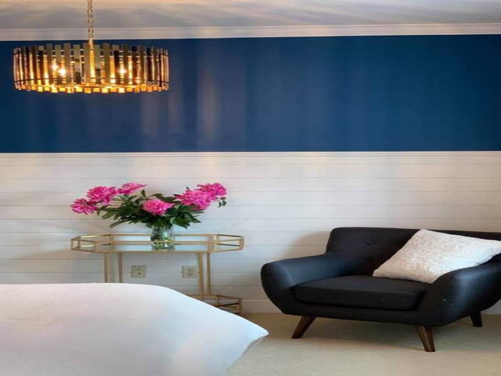 Main Bedroom Balcony