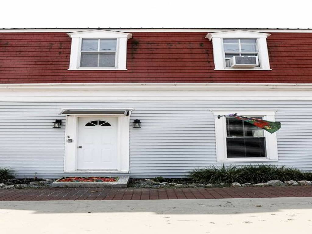 Main Bedroom Balcony